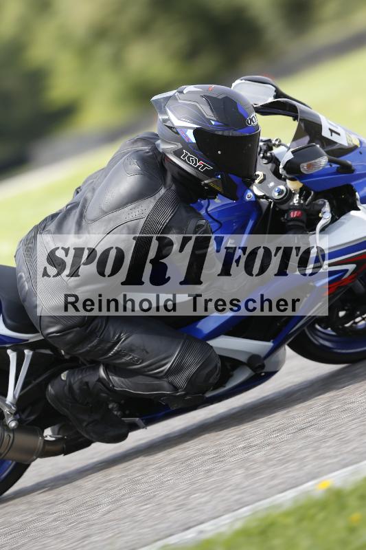 /Archiv-2025/53 16.09.2025 Track Day Domi Aegerter ADR/Gruppe gelb/104